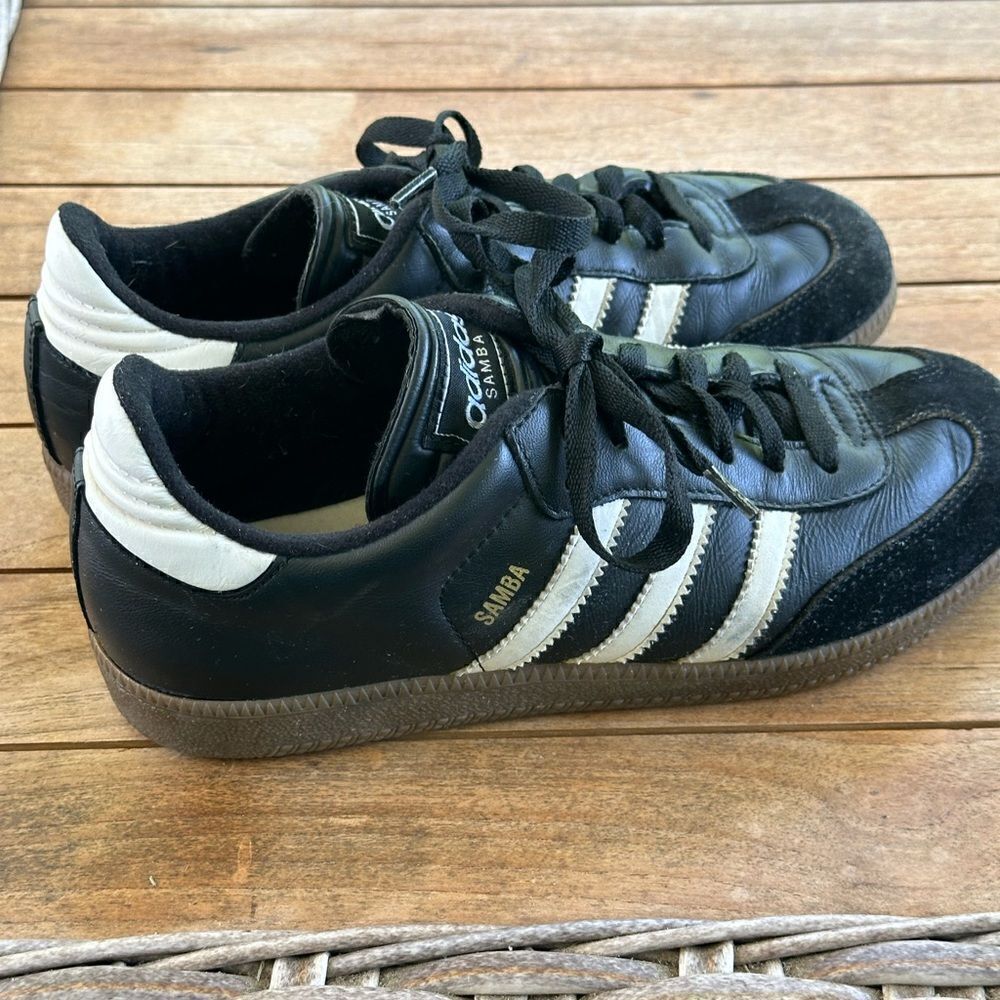 Adidas Samba Women’s Sneakers 5.5